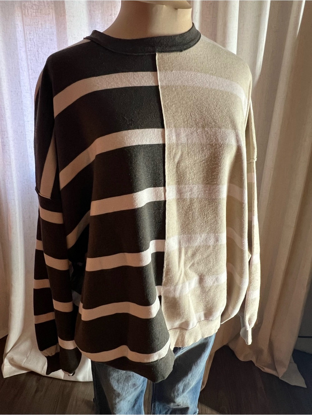 Free people sweatshirt